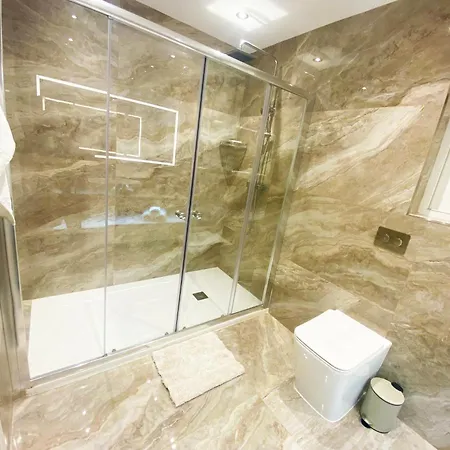 Daire Cliff's Edge Luxury With Large Pool & Stunning Views Sannat