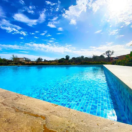 Daire Cliff's Edge Luxury With Large Pool & Stunning Views *