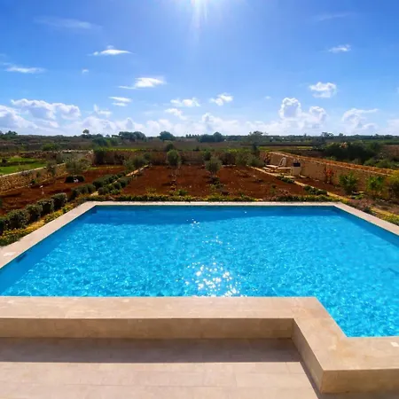 Apartament Cliff's Edge Luxury With Large Pool & Stunning Views Sannat