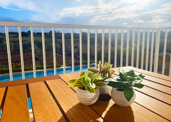 Cliff's Edge Luxury With Large Pool & Stunning Views * سانّات