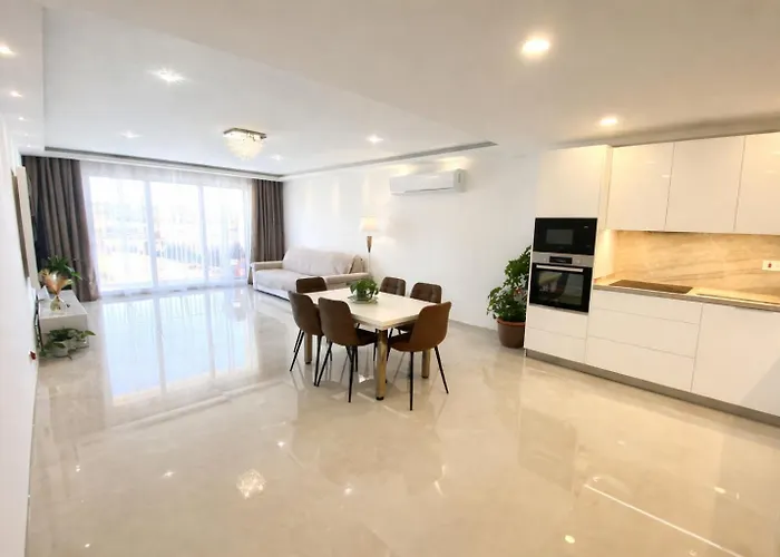 Cliff's Edge Luxury With Large Pool & Stunning Views Apartament *