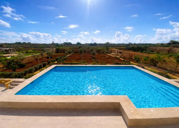 Apartament Cliff's Edge Luxury With Large Pool & Stunning Views Sannat