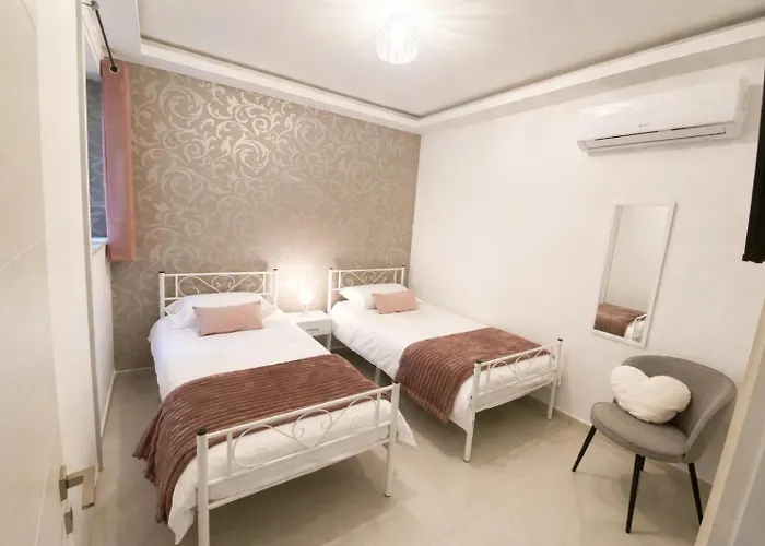 Apartament Cliff's Edge Luxury With Large Pool & Stunning Views *